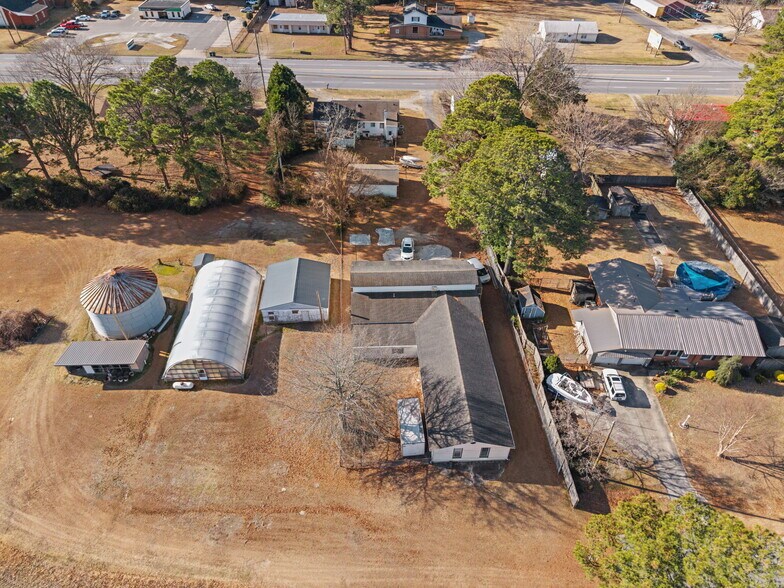 More Photos Of 2034 W 5th St, Washington Showroom For Sale