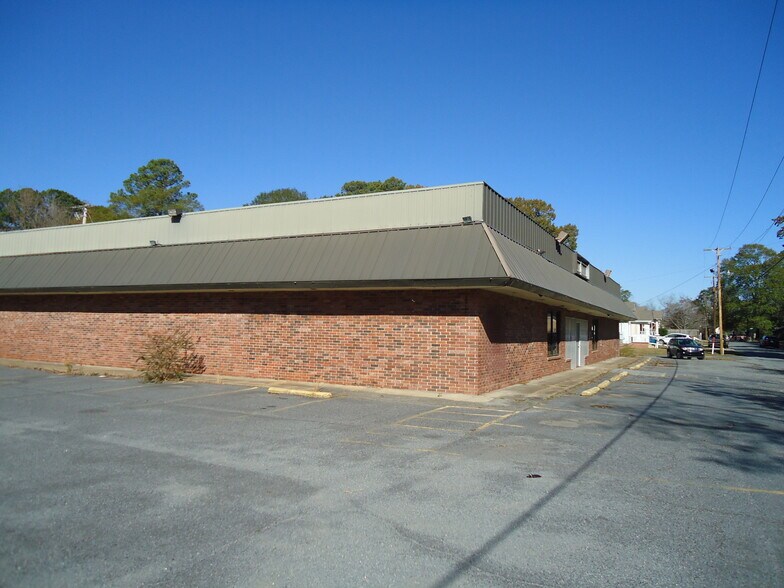 More Photos Of 1018 McNeal St, Malvern Lodge Meeting Hall For Sale