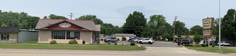 More Photos Of 21000 Ecorse Rd, Taylor Restaurant For Sale