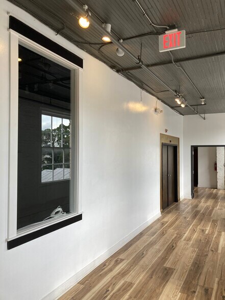 More Photos Of 1906 N Armenia Ave, Tampa Loft Creative Space For Lease