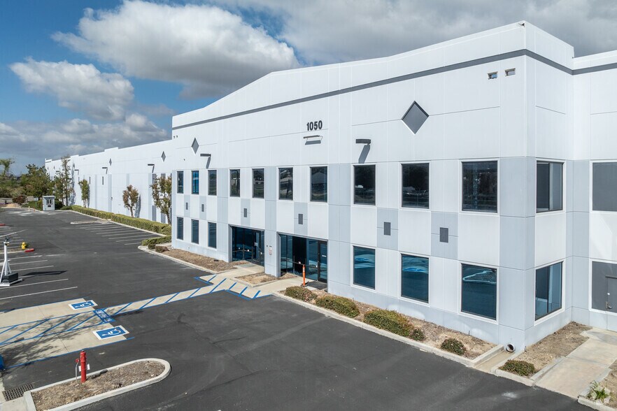 More Photos Of 1050 E Orange Show Rd, San Bernardino Warehouse For Lease