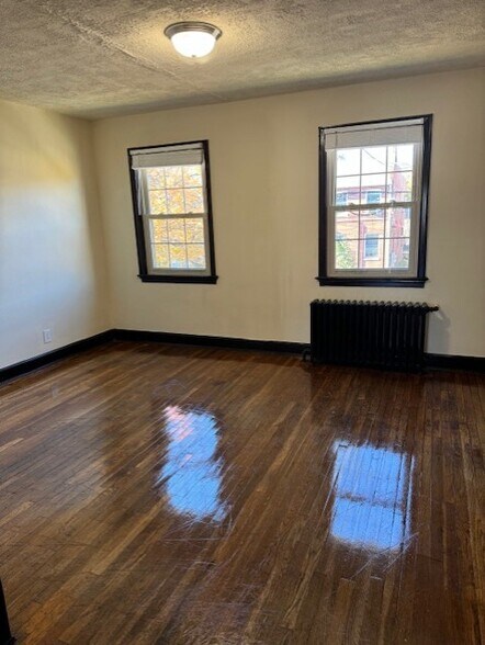 More Photos Of , Washington Multifamily For Sale