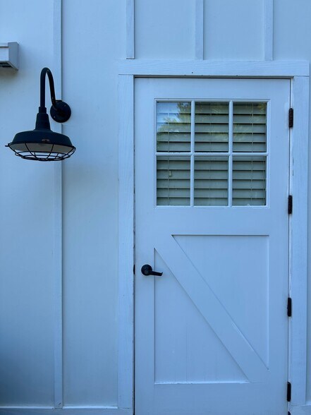 More Photos Of 115 The Plains Rd, Middleburg Office For Lease