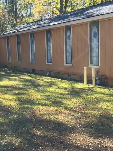 More Photos Of 6216 Love St, Austell Religious Facility For Sale