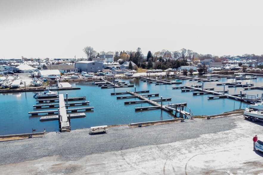 More Photos Of 54 Old Boston Post Rd, Westbrook Marina For Sale