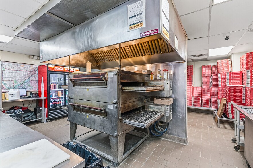 More Photos Of 1154 Grand Ave, Saint Paul Storefront Retail Office For Lease