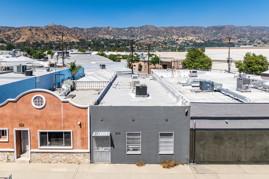 Primary Photo Of 3210 N San Fernando Blvd, Burbank Warehouse For Sale