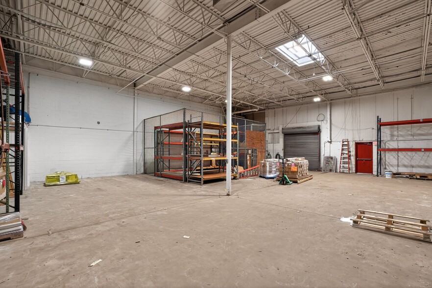 More Photos Of 16000 Trade Zone Ave, Upper Marlboro Warehouse For Sale