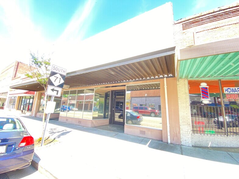 More Photos Of 117 S Main St, Red Springs Storefront For Sale