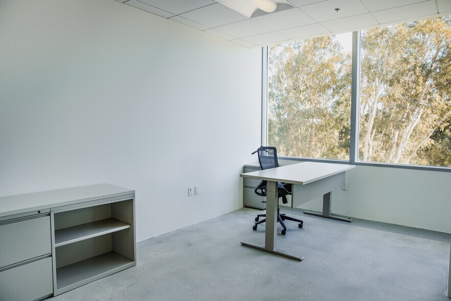 More Photos Of 27200 Tourney Rd, Valencia Office For Lease