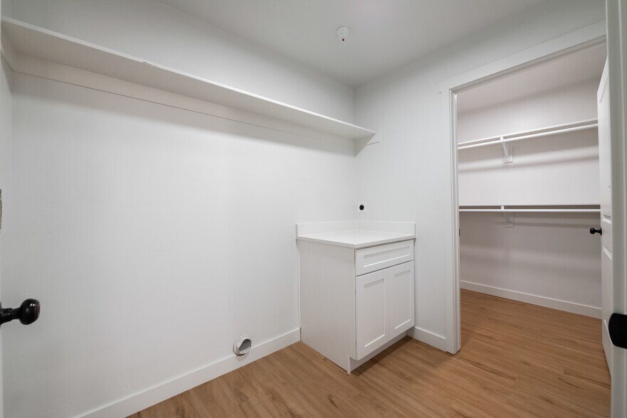 More Photos Of 404 E 5600 S, Salt Lake City Apartments For Sale