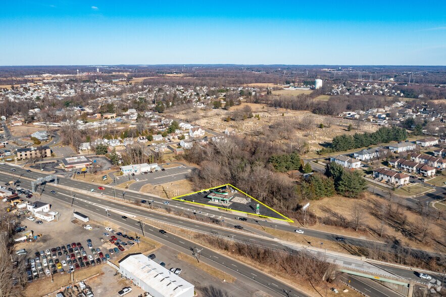 More Photos Of 231 US-206, Bordentown Service Station For Sale