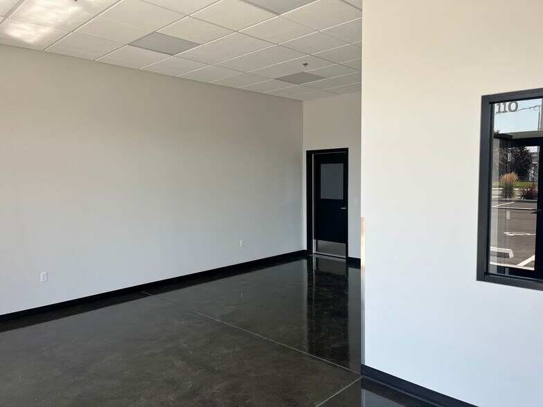 More Photos Of 5418 W. Hood, Kennewick Industrial For Lease