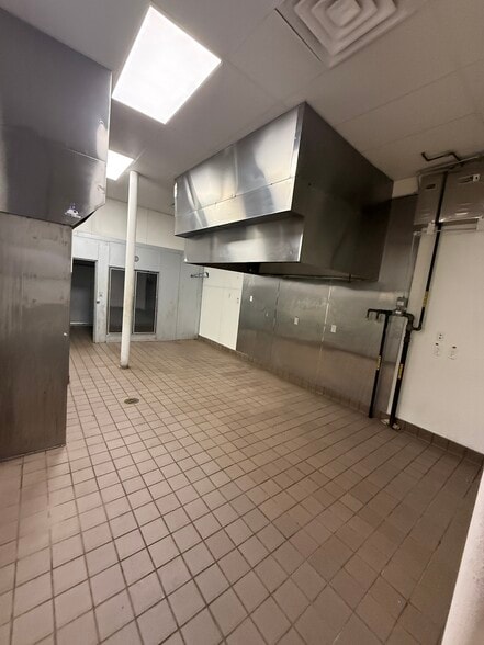 More Photos Of 1588 Saint Nicholas Ave, New York Storefront For Lease
