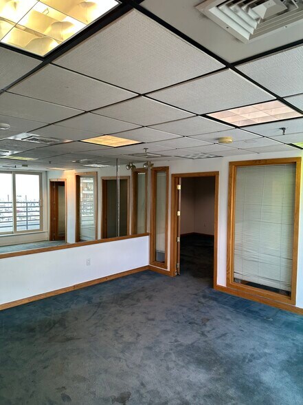 More Photos Of 152 Lynnway, Lynn Office For Sale