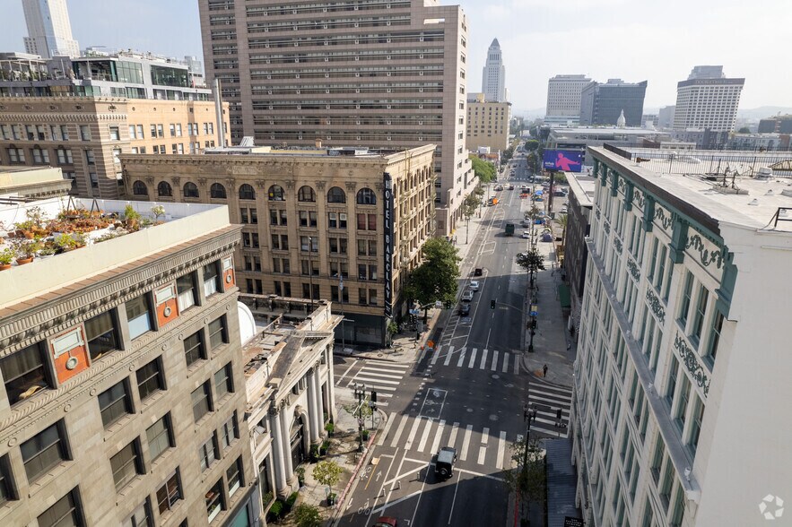 More Photos Of 401 S Main St, Los Angeles Loft Creative Space For Lease