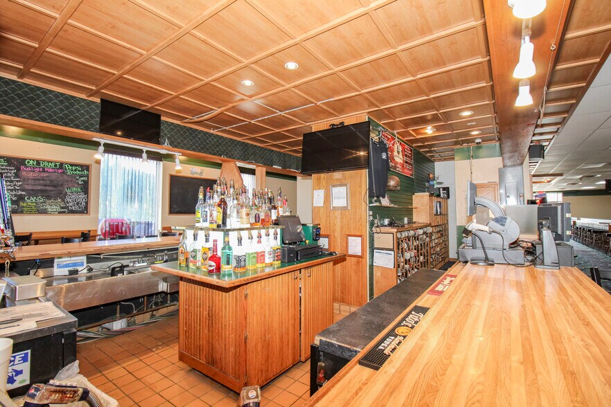 More Photos Of 125 Main St, Huron Bowling Alley For Sale