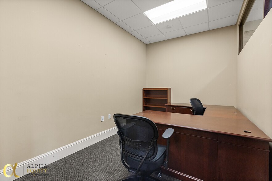 More Photos Of 189 S Orange Ave, Orlando Office Residential For Sale