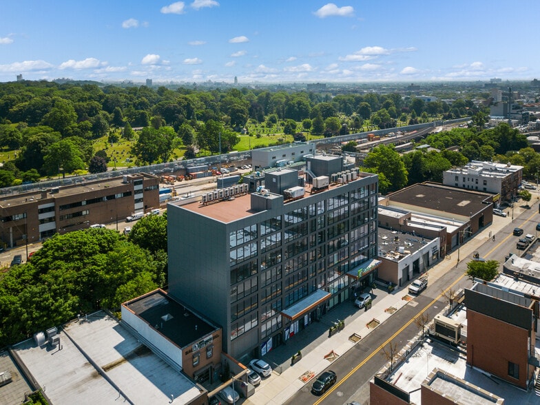 More Photos Of 825 39th St, Brooklyn Office For Sale