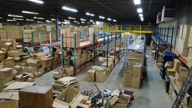 More Photos Of 1411 Jeffrey Dr, Addison Warehouse For Lease
