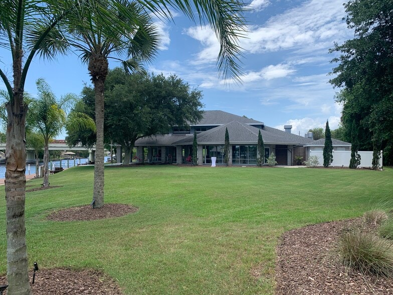 More Photos Of 1 Yacht Club Dr, Palm Coast Restaurant For Sale