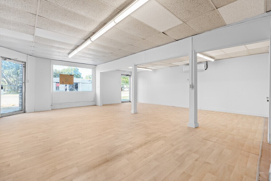 More Photos Of 231 E Elm St, Hillsboro Loft Creative Space For Lease