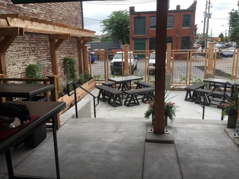 More Photos Of 42 W South St, Indianapolis Restaurant For Lease
