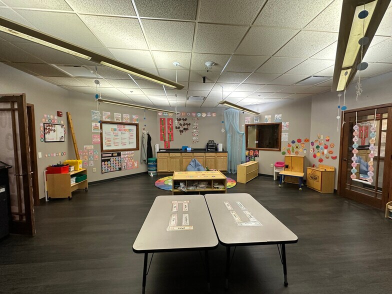 More Photos Of 4901 NW 1st St, Lincoln Daycare Center For Sale