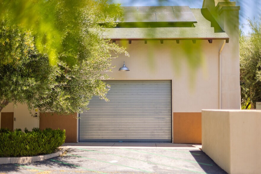 More Photos Of 407 Bryant Cir, Ojai Manufacturing For Sale
