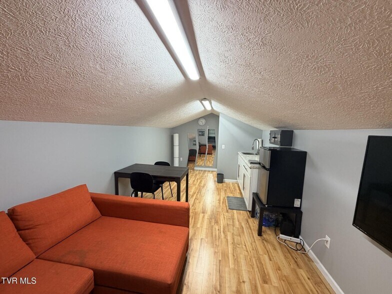 More Photos Of 404 Hurricane Rd NE, Wise Medical For Sale