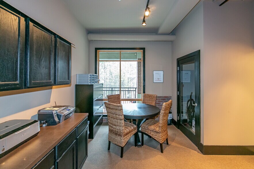 More Photos Of 319 Atlanta St, Marietta Office For Sale