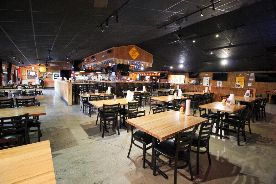 More Photos Of 6515 US Highway 19, New Port Richey Restaurant For Sale