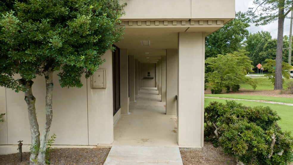 More Photos Of 1330 N Park St, Carrollton Medical For Sale