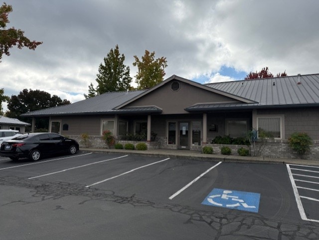 More Photos Of 935 Town Centre Dr, Medford Medical For Lease