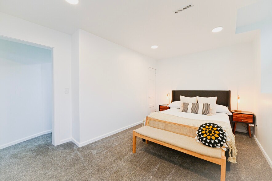 More Photos Of 5519 Northwest Radial Hwy, Omaha Medical For Sale