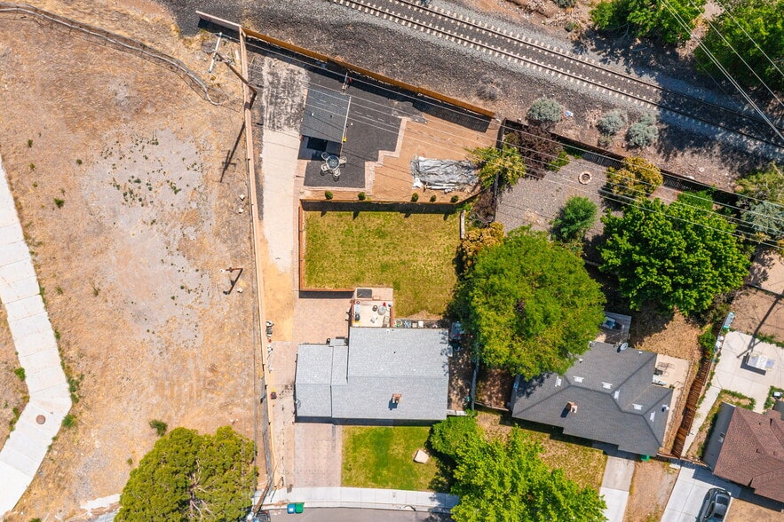 More Photos Of 99 Bartlett St, Reno Apartments For Sale