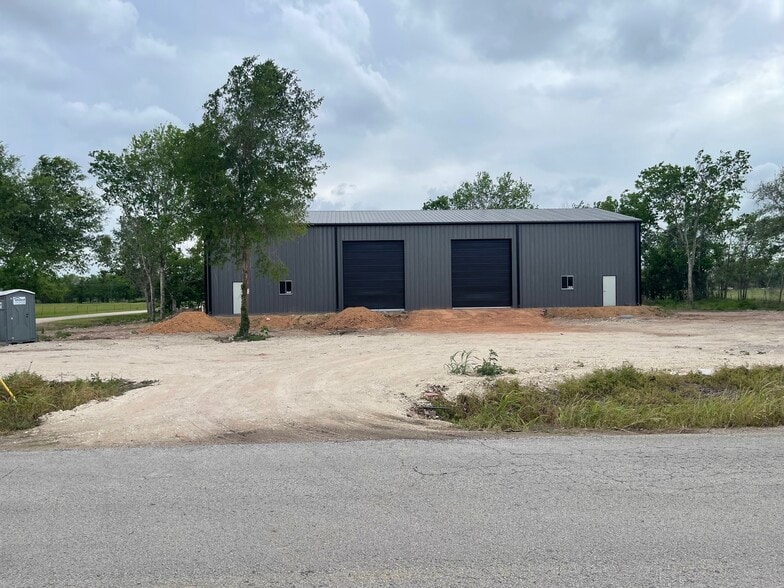 Primary Photo Of 1212 Cottonwood Church Rd, Rosenberg Warehouse For Lease