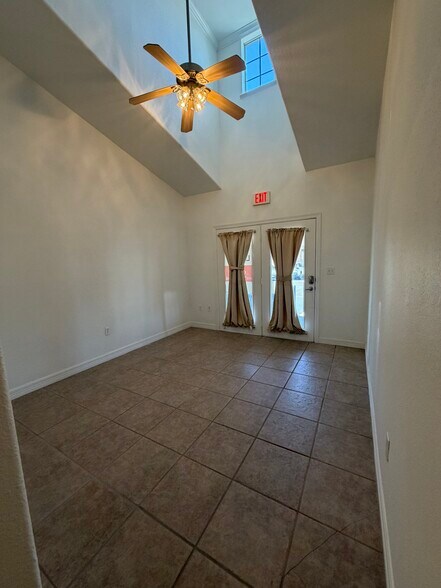 More Photos Of 3000 Joe Dimaggio Blvd, Round Rock Medical For Lease