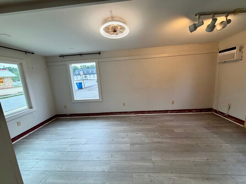 More Photos Of 100 W B Ave, North Little Rock Office For Lease