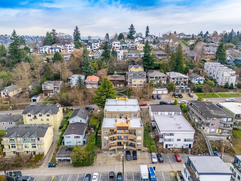 More Photos Of 3425 14th Ave W, Seattle Apartments For Sale