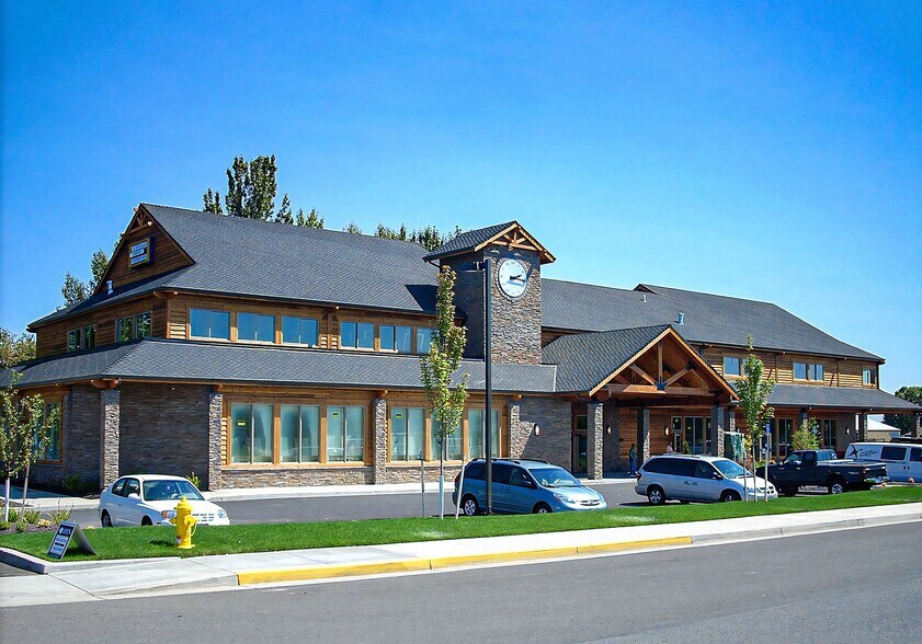 Primary Photo Of 700 Deborah Rd, Newberg Medical For Lease