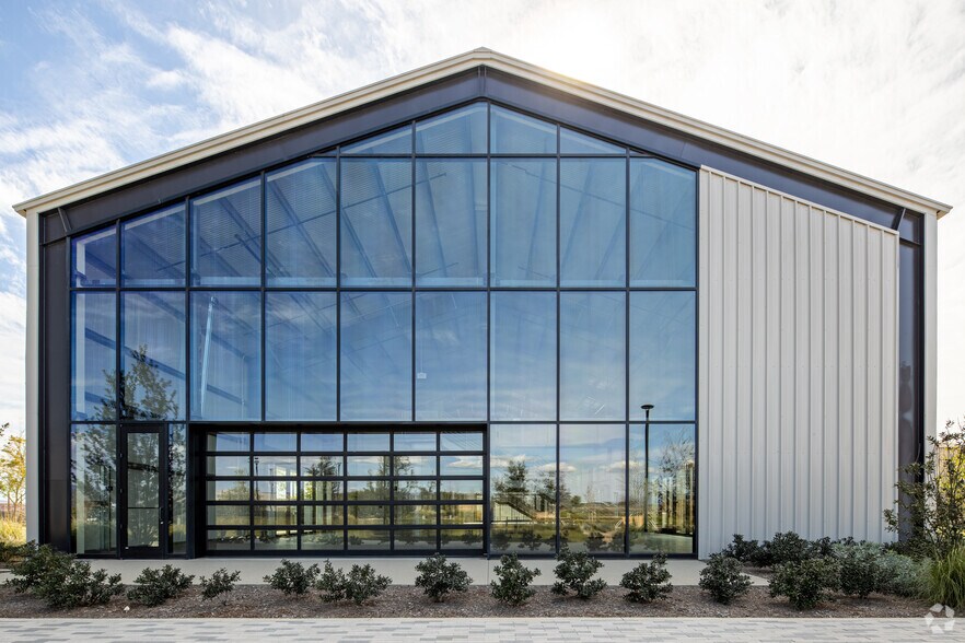 More Photos Of 1730 Flight Way, Tustin Unknown For Lease