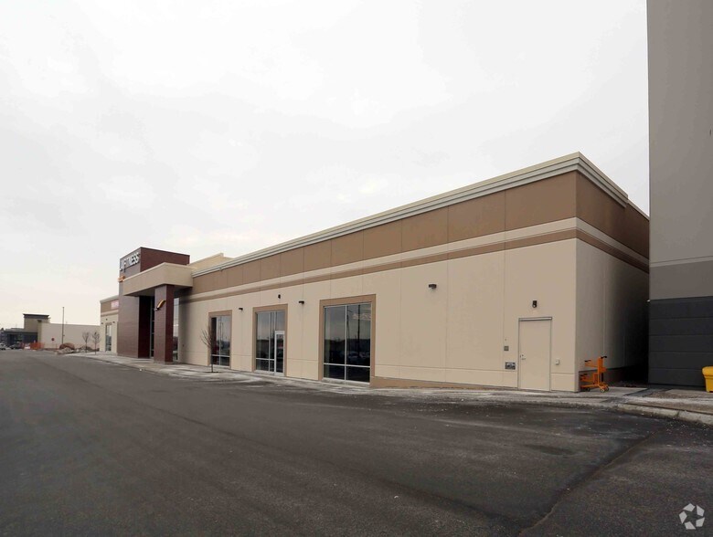 More Photos Of 637 Cundles Rd E, Barrie Freestanding For Lease