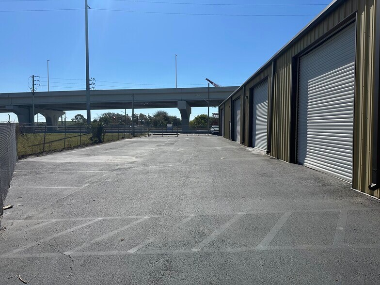 More Photos Of 4143 118th Ave N, Clearwater Warehouse For Lease