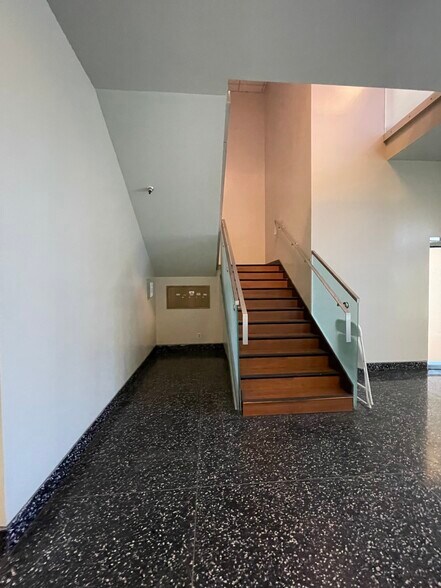 More Photos Of 902 N Grand Ave, Santa Ana Medical For Sale