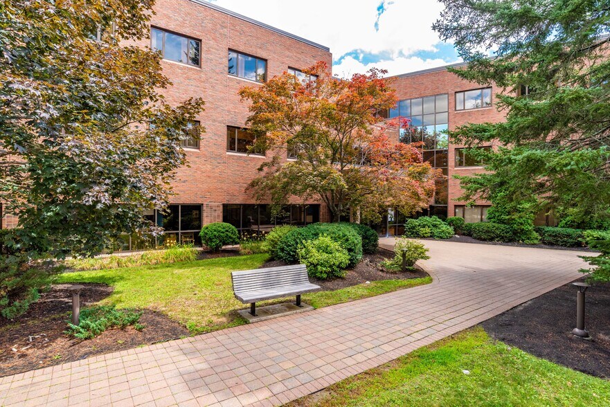 More Photos Of 100 Foden Rd, South Portland Medical For Lease