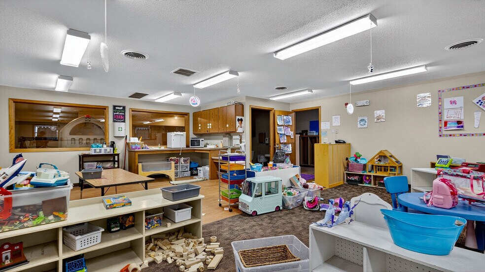 More Photos Of 1612 Truax Blvd, Eau Claire Daycare Center For Sale