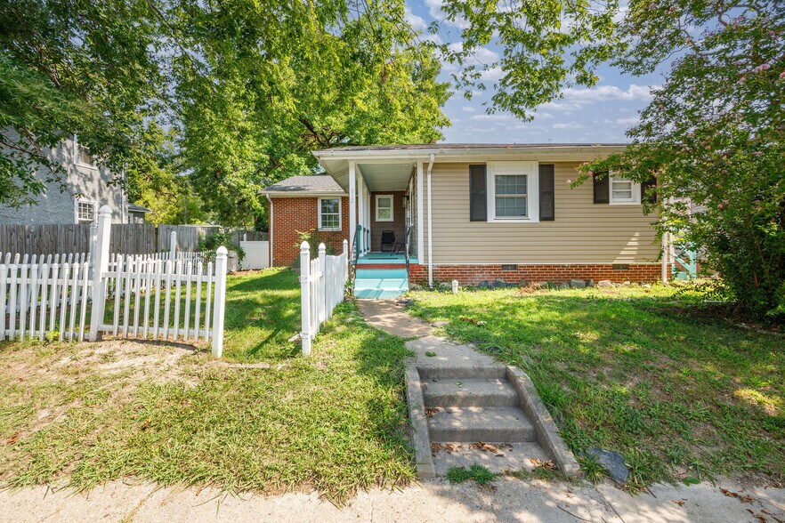 More Photos Of 3110 Woodcliff Ave, Richmond Specialty For Sale