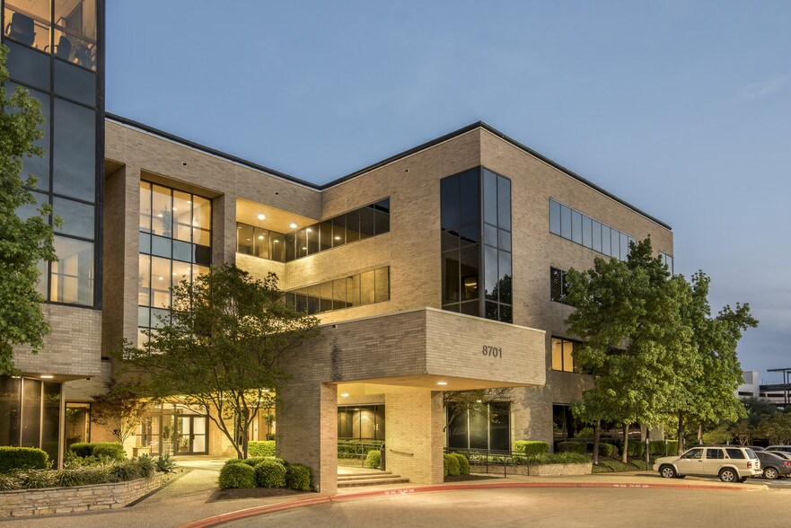 More Photos Of 8701 N MoPac Expy, Austin Office For Lease