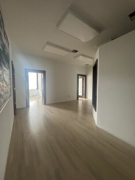 More Photos Of 49-51 E Colorado Blvd, Pasadena Storefront Retail Office For Lease